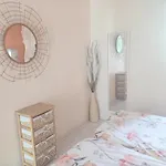 Διαμέρισμα Bright & Spacious With Aircon