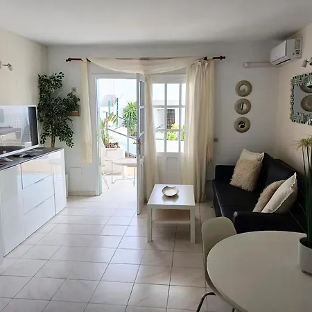 Bright & Spacious With Aircon Apartment Puerto del Carmen (Lanzarote)